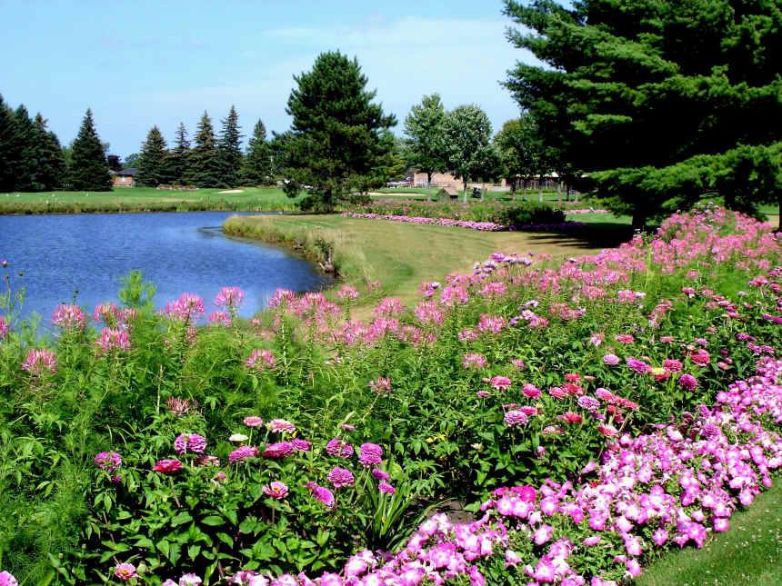 Lakewood Shores golf course