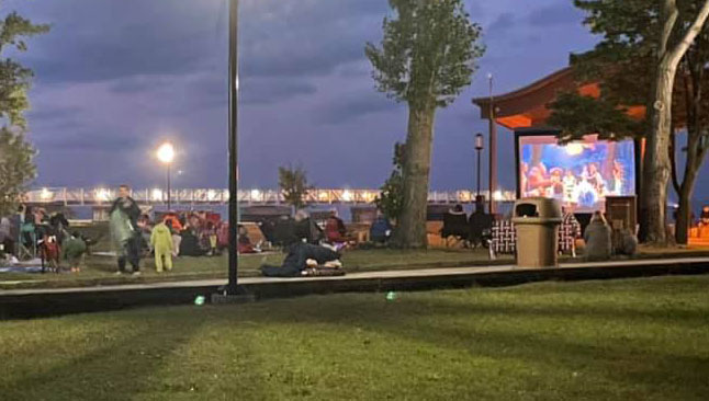 movies at the park after dusk