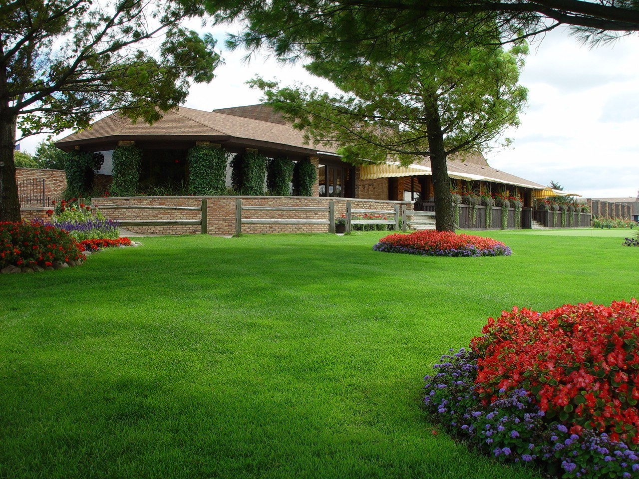 Restaurant at Lakewood Shores