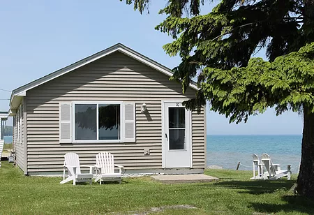 Pappas cottage on lake